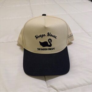 Huega House Hat Black Tan Cream like new